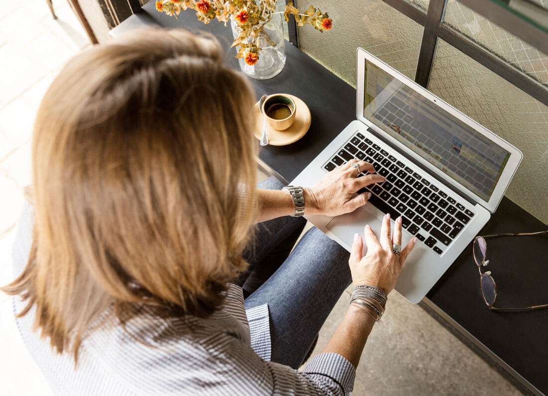  The global economic system must avoid being dominated by a single currency