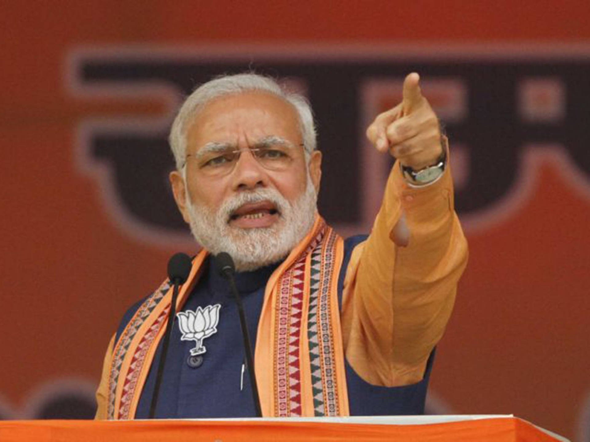  Modi Hits Out at Delhi Govt, Terms the City’s Situation an ‘AAPada’ Crisis