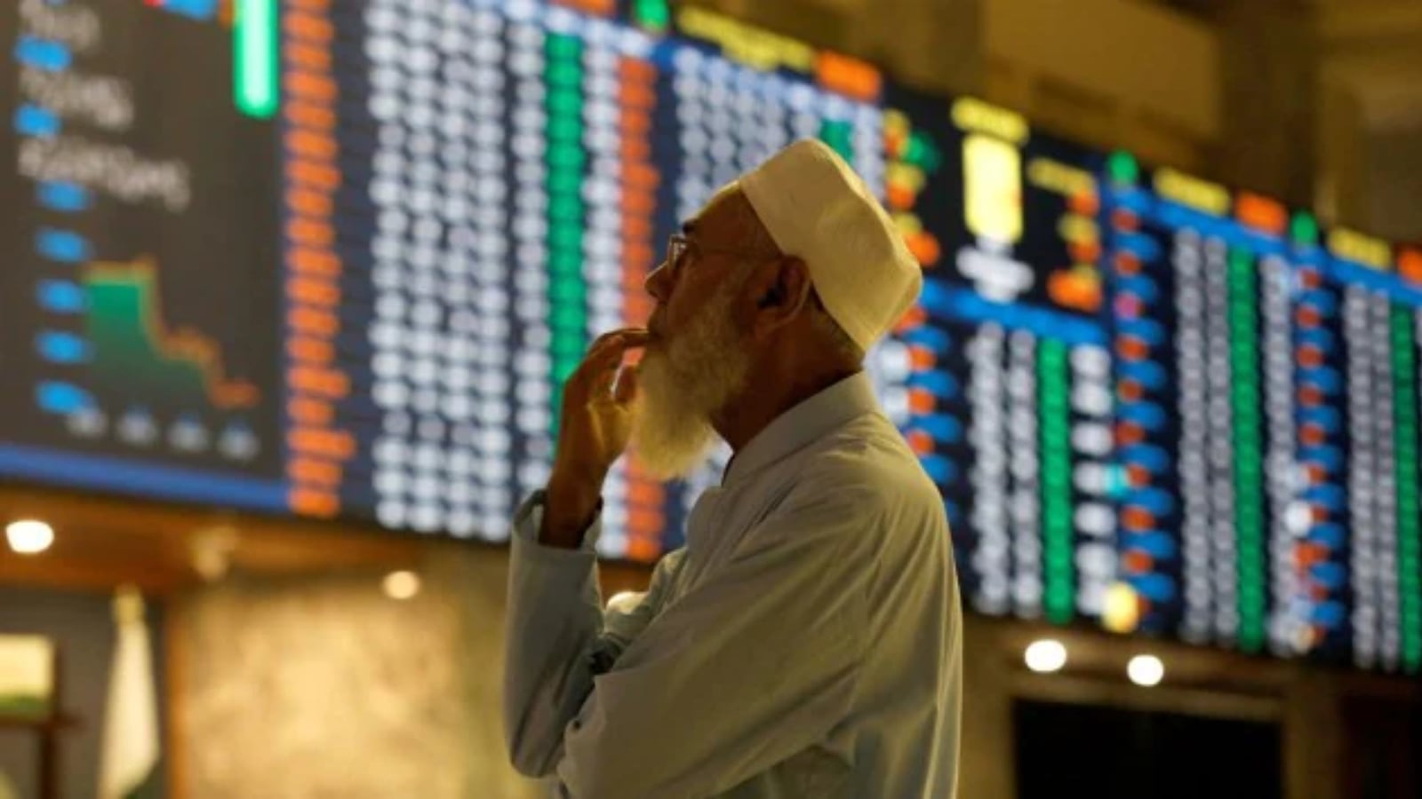  Pakistan Stock Market Plunges Over 2,000 Points Following India’s Firm Retaliation to Pahalgam Terror Attack